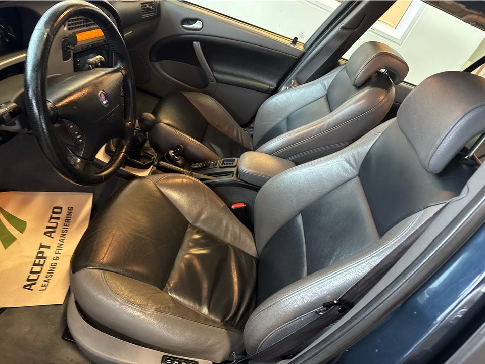 Saab 9-5 2,3 Turbo Aero SportCombi 5d