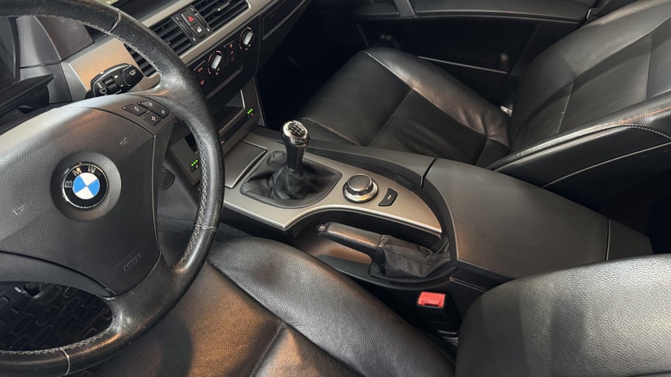 BMW 523i 2,5  4d