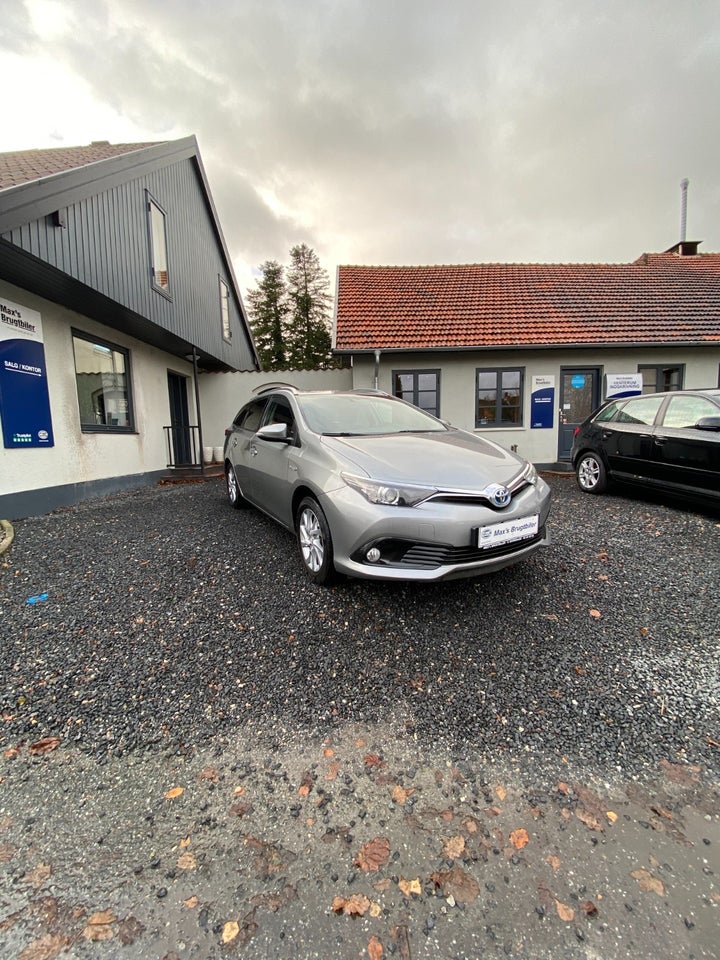 Toyota Auris 1,8 Hybrid H2 Touring Sports CVT 5d