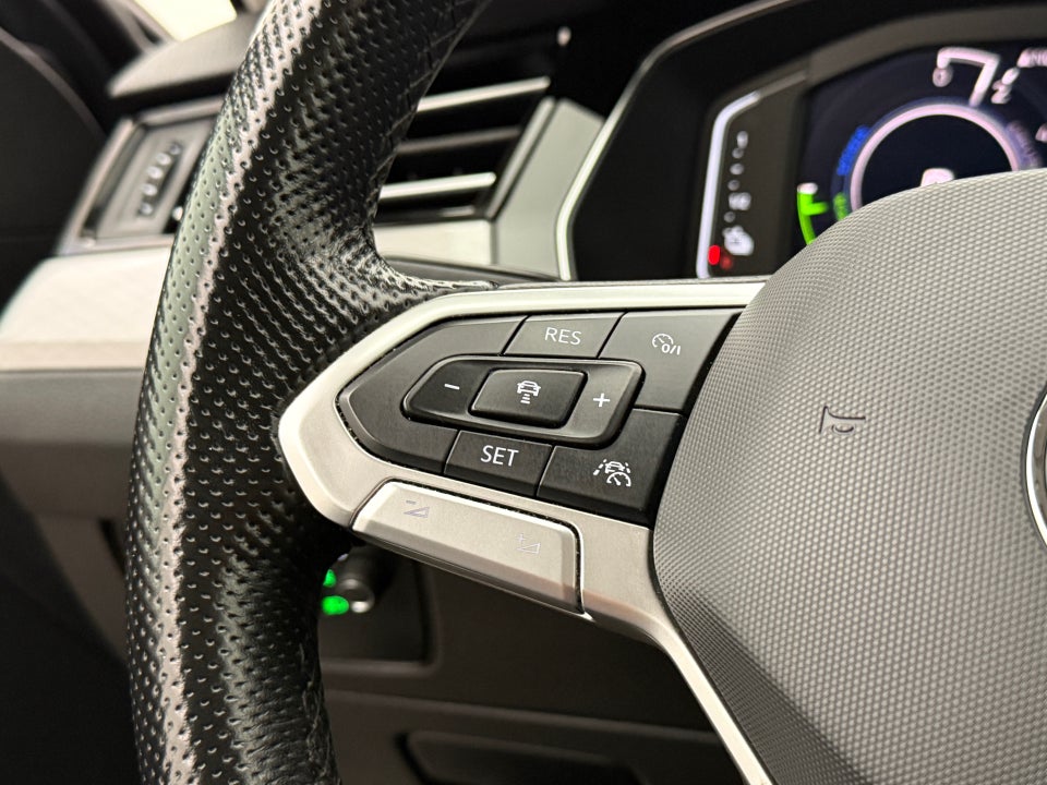 VW Passat 1,4 GTE High Variant DSG 5d