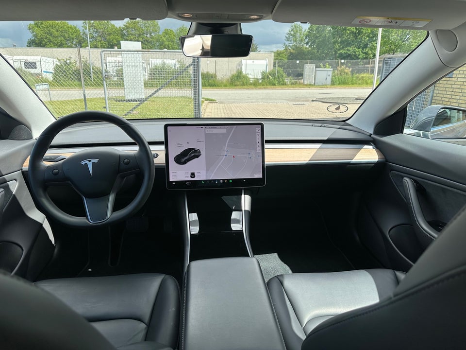 Tesla Model 3 Long Range AWD 4d