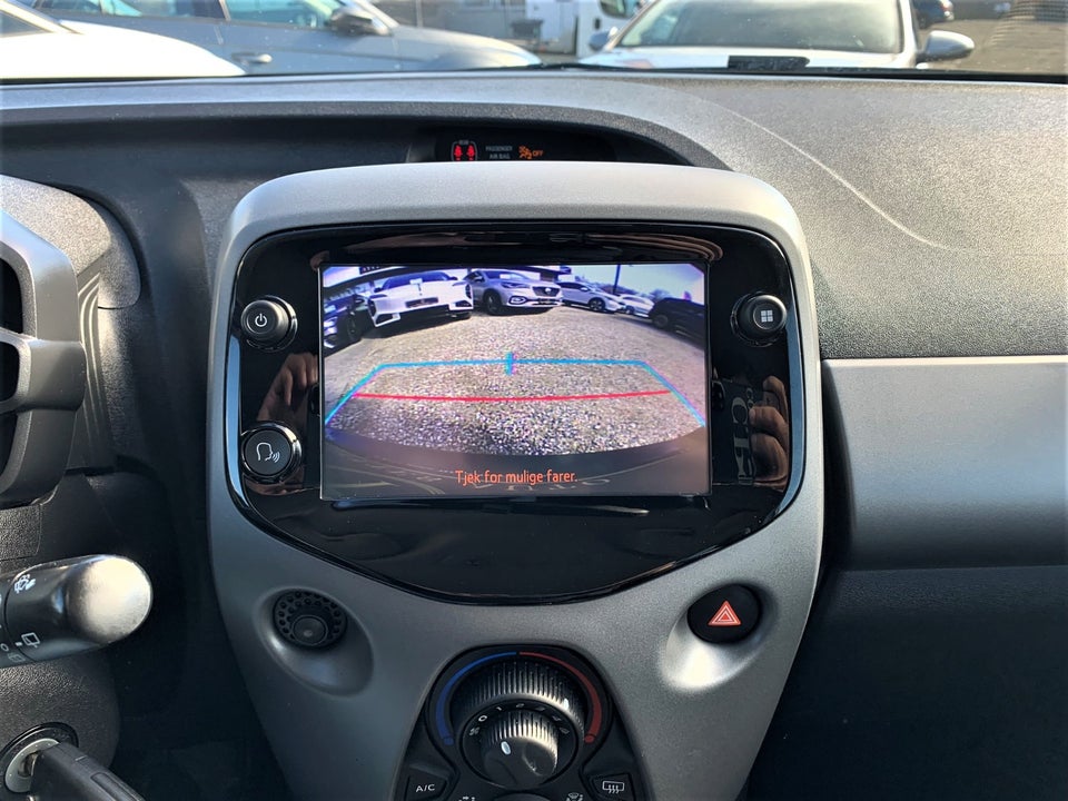 Toyota Aygo 1,0 VVT-i x-pression x-shift 5d