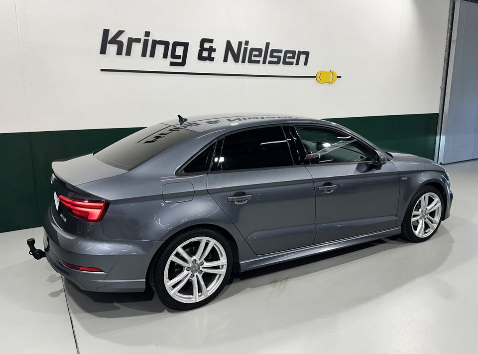 Audi A3 35 TFSi Sport Limited S-tr. 4d