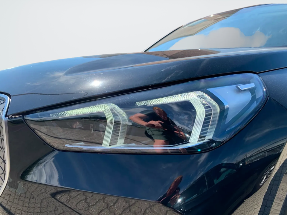 BMW iX1 eDrive20 X-Line 5d