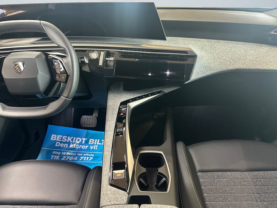 Peugeot e-5008 77 Allure 7prs 5d
