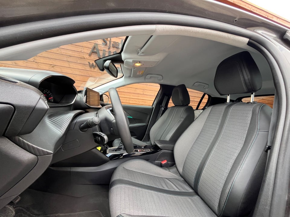 Peugeot 208 1,2 PureTech 100 Allure 5d