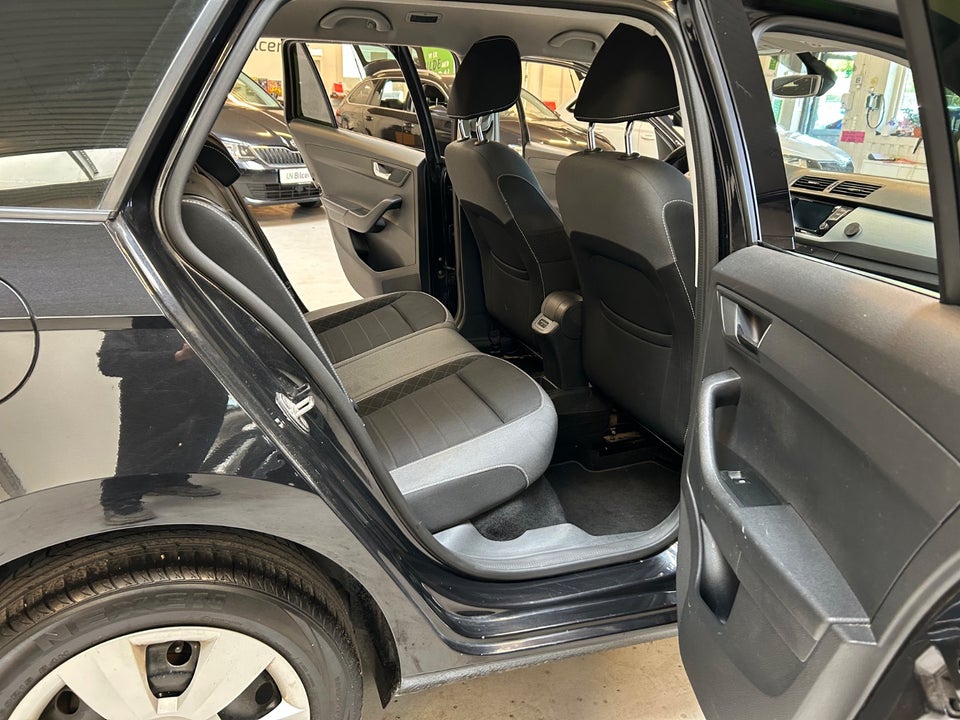 Skoda Fabia 1,0 TSi 110 Ambition Combi DSG 5d