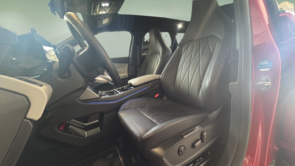 Ford Explorer 77 Premium Extended Range 5d
