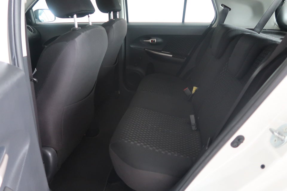 Toyota Urban Cruiser 1,3 VVT-i T1 5d