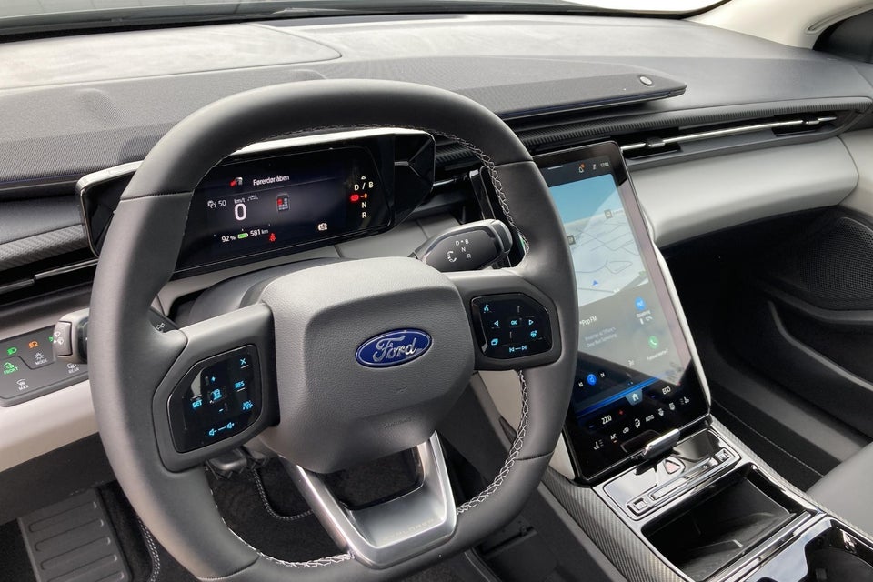 Ford Explorer 77 Premium Extended Range 5d