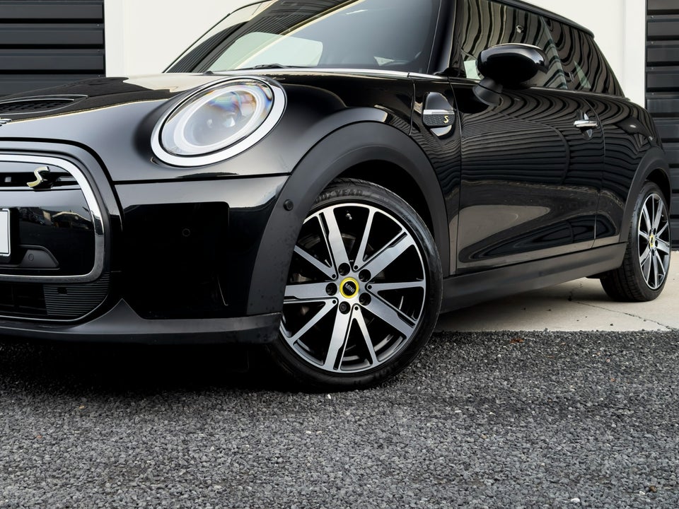 MINI Cooper SE Younique Trim 3d