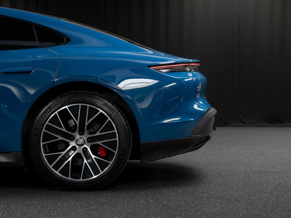 Porsche Taycan 4S Performance+ 4d