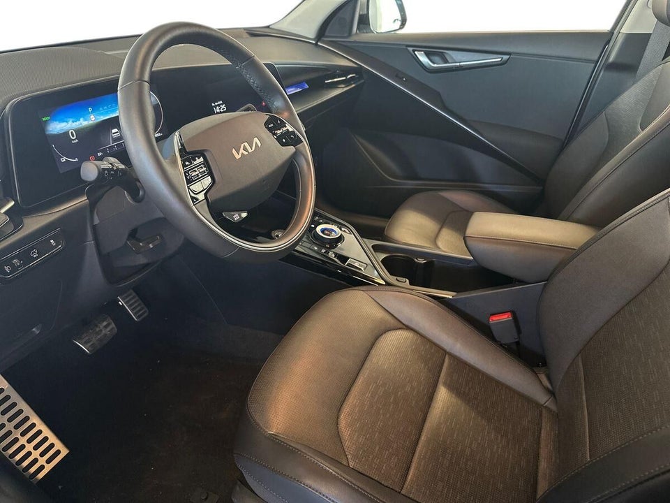 Kia Niro 64 EV Upgrade 5d
