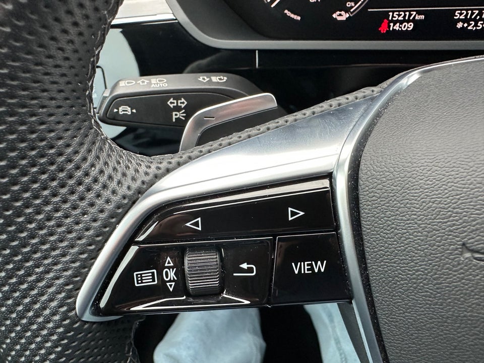 Audi Q8 e-tron 55 S-line quattro 5d