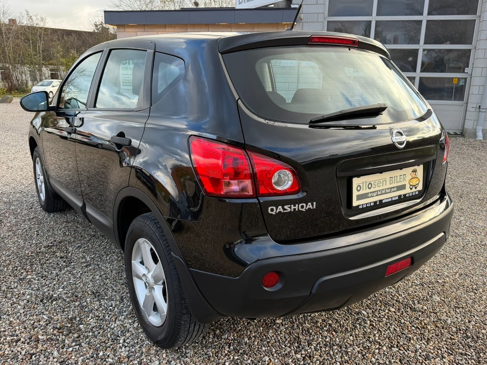 Nissan Qashqai 1,6 Acenta 5d