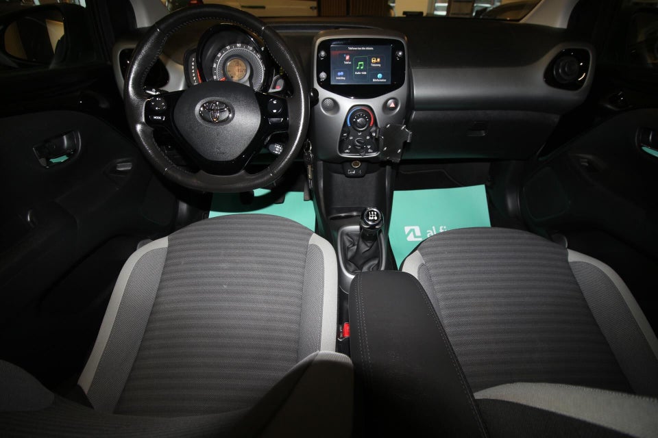 Toyota Aygo 1,0 VVT-i x-trend 5d