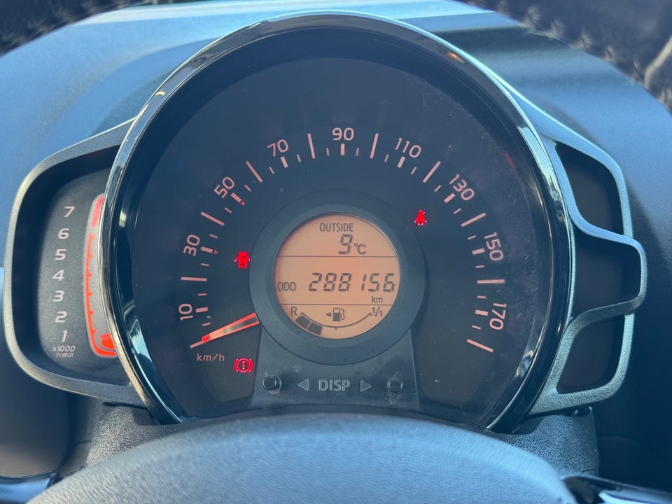 Toyota Aygo 1,0 VVT-i x-play 5d
