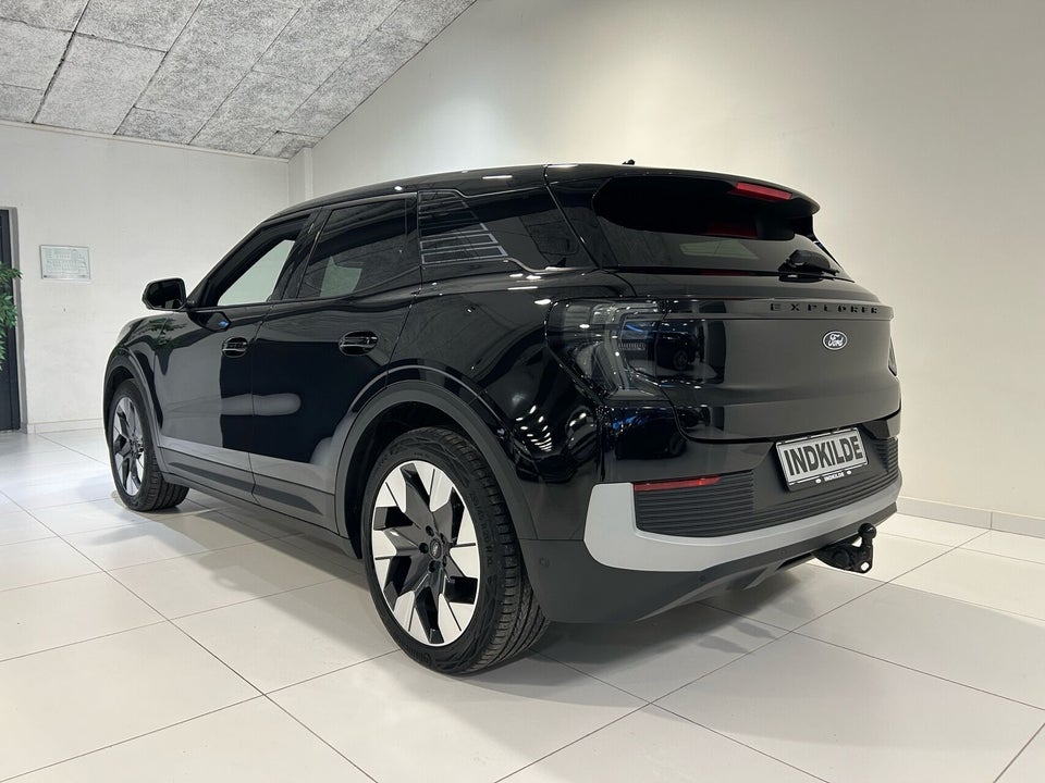 Ford Explorer 77 Premium Extended Range 5d