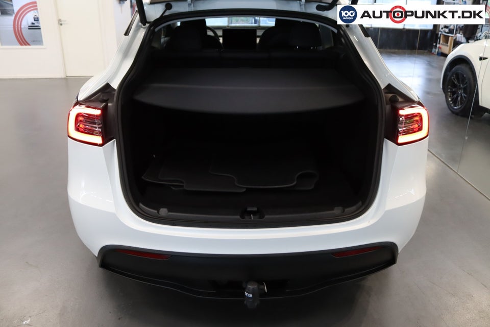 Tesla Model Y Long Range RWD 5d