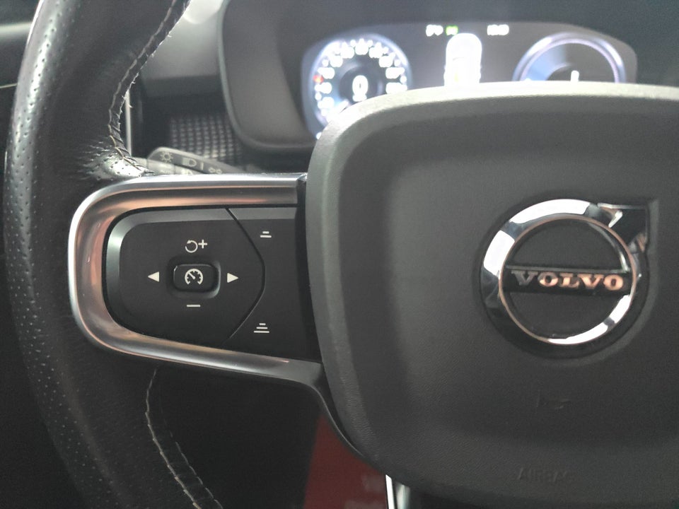 Volvo XC40 1,5 T5 ReCharge R-Design aut. 5d