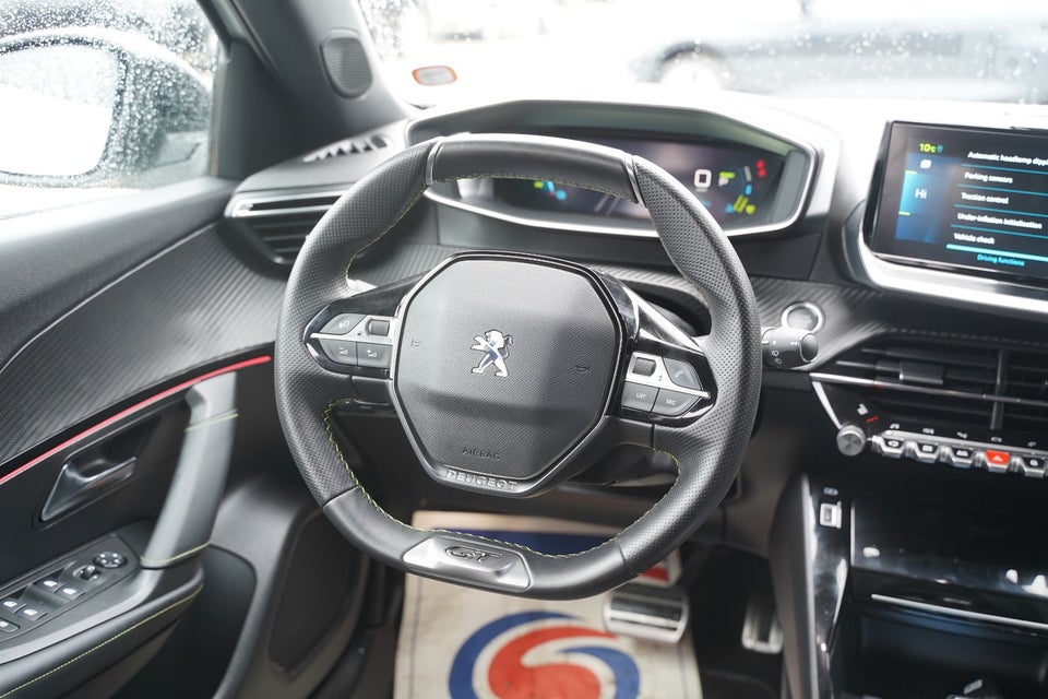 Peugeot e-2008 50 GT 5d