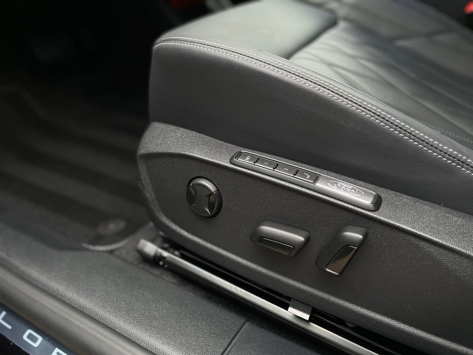 Ford Explorer 82 Premium Extended Range 5d