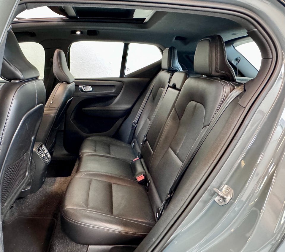Volvo XC40 P8 ReCharge Twin R-Design 5d