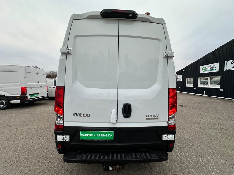 Iveco Daily 2,3 35C12 12m³ Van AG8