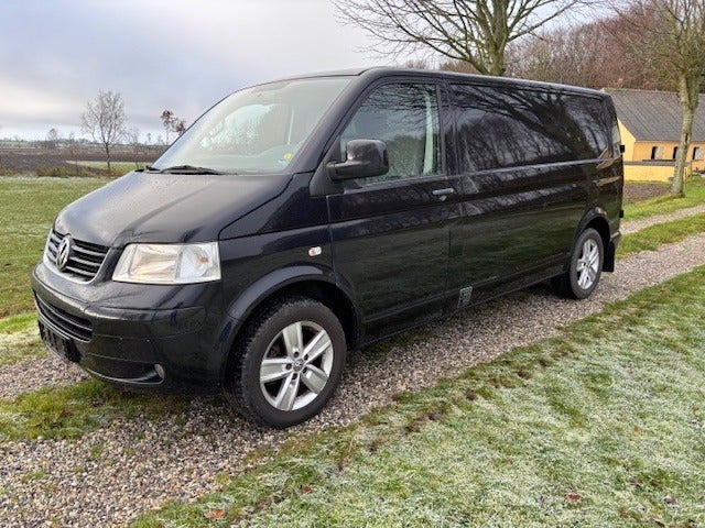 VW Transporter 2,5 TDi 130 Kassevogn lang 4d