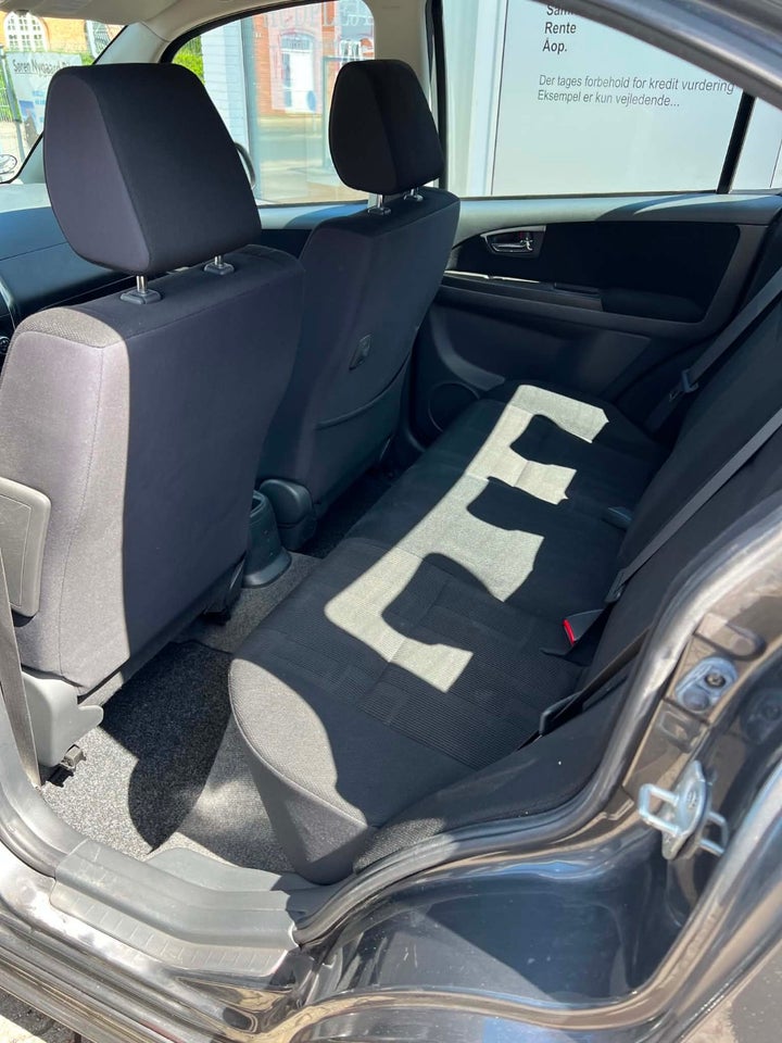 Suzuki SX4 1,6 GLX 4d