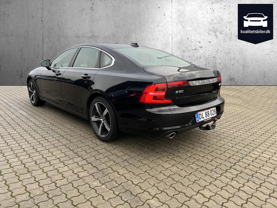 Volvo S90 2,0 D4 190 Momentum aut. 4d