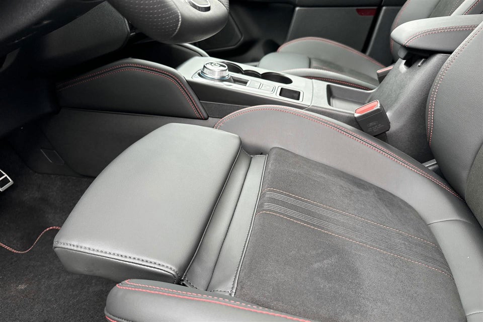 Ford Kuga 2,5 PHEV ST-Line X CVT 5d