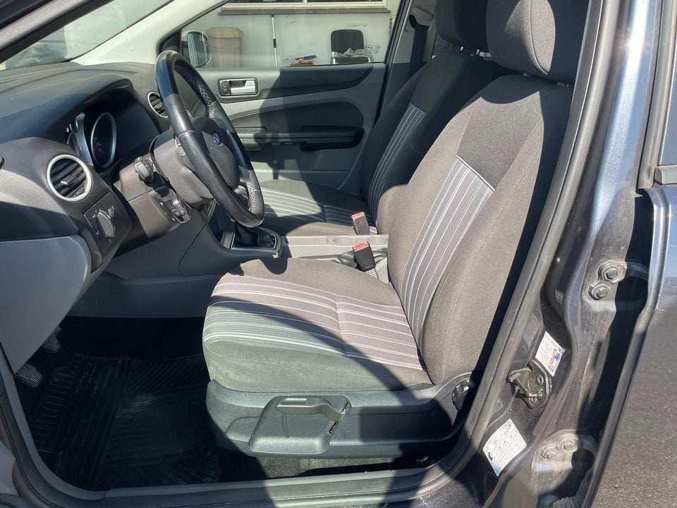 Ford Focus 1,6 Titanium 5d