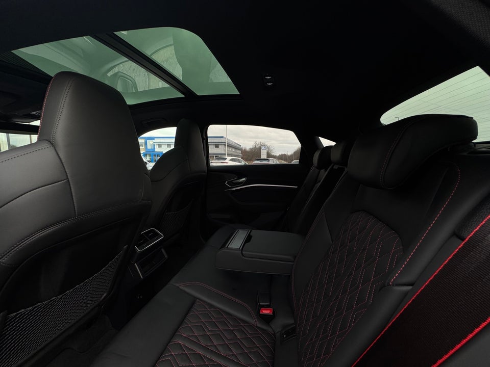 Audi Q8 e-tron 55 S-line Sportback quattro 5d