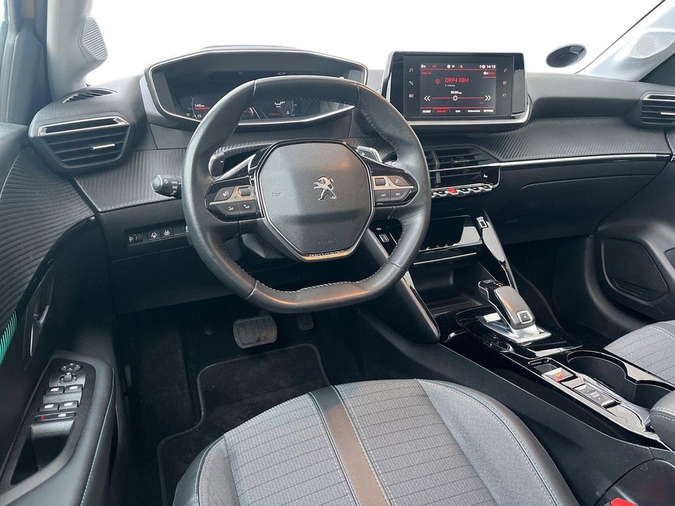 Peugeot 208 1,2 PureTech 100 Allure Sky EAT8 5d