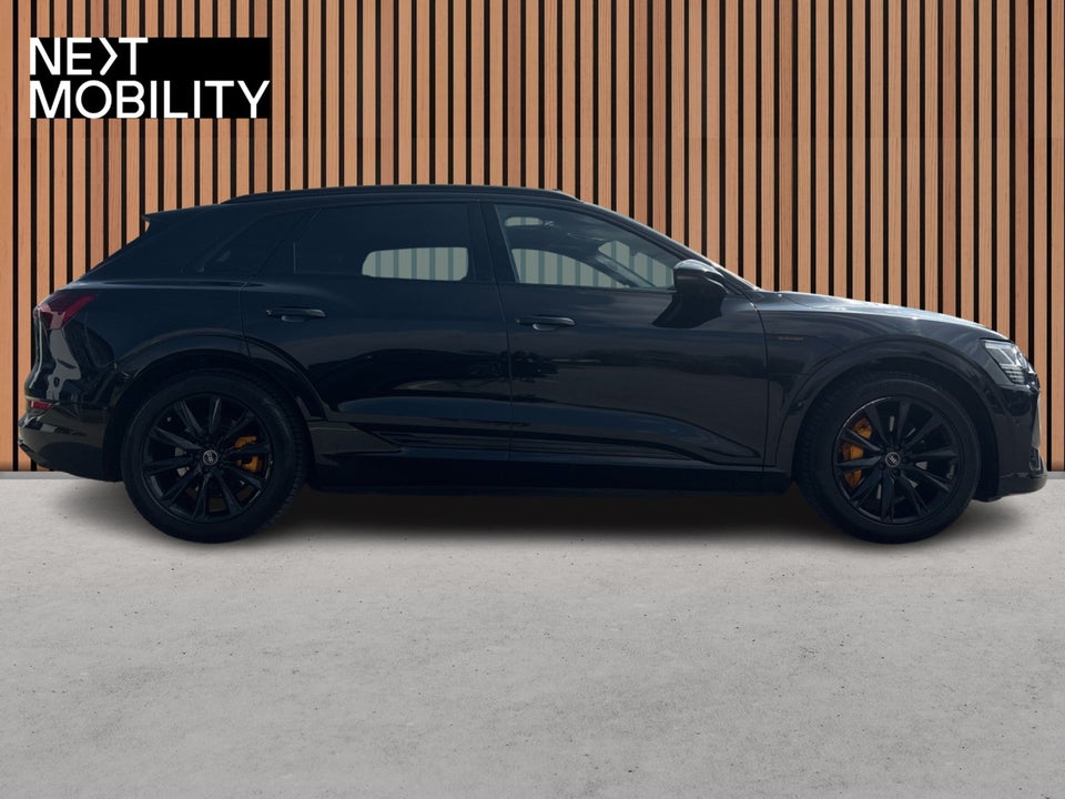 Audi e-tron 55 S-line quattro 5d