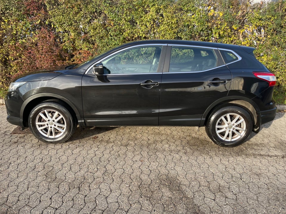 Nissan Qashqai 1,2 Dig-T 115 Tekna 5d