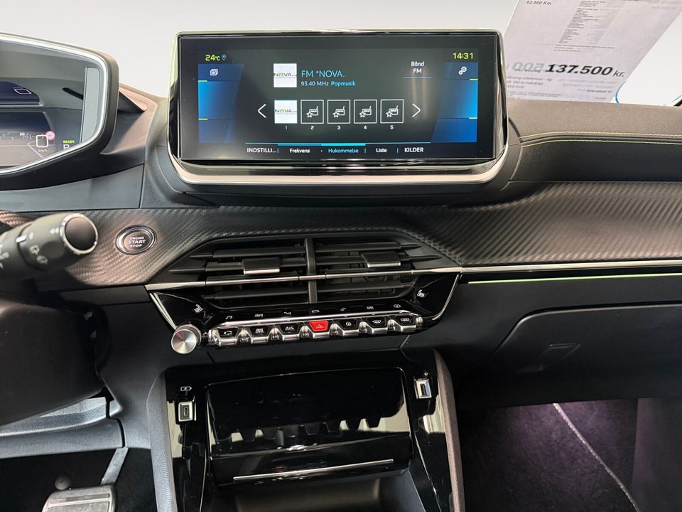 Peugeot e-208 50 GT Pack 5d