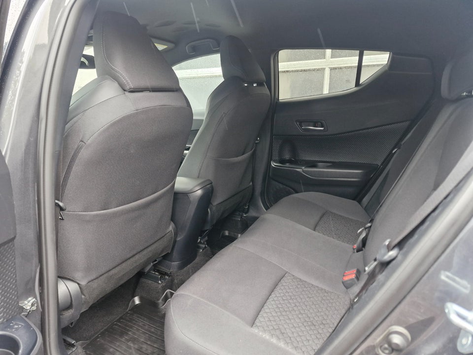 Toyota C-HR 1,8 Hybrid C-LUB Premium CVT 5d