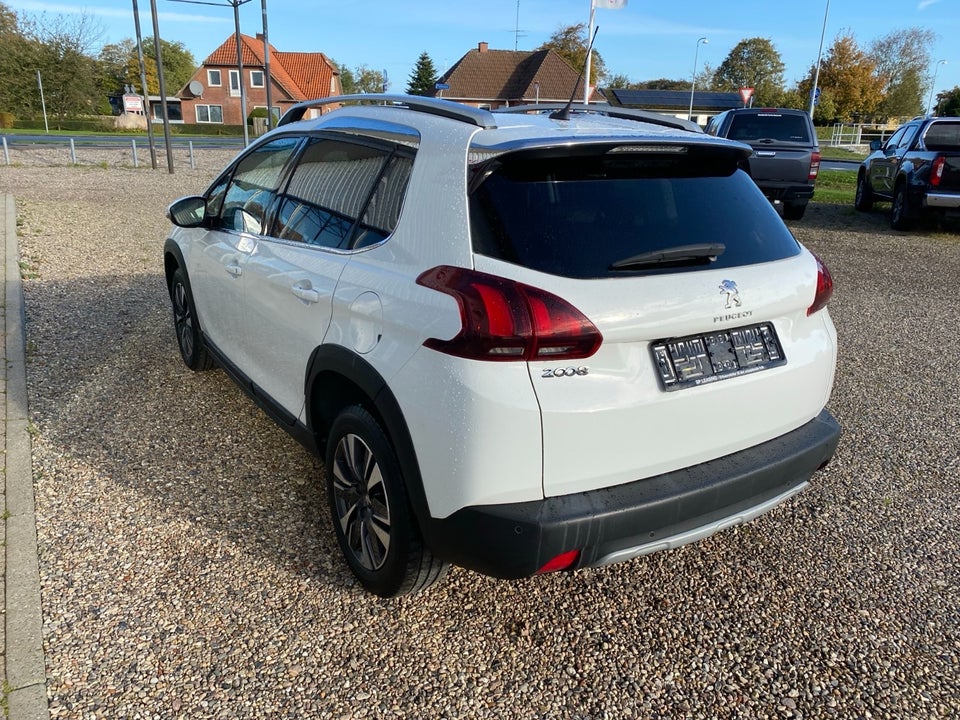 Peugeot 2008 1,5 BlueHDi 100 Prestige 5d