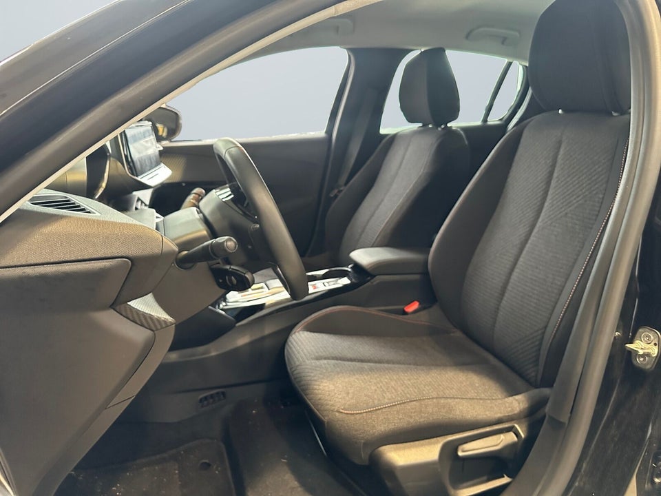 Peugeot e-208 50 Style 5d