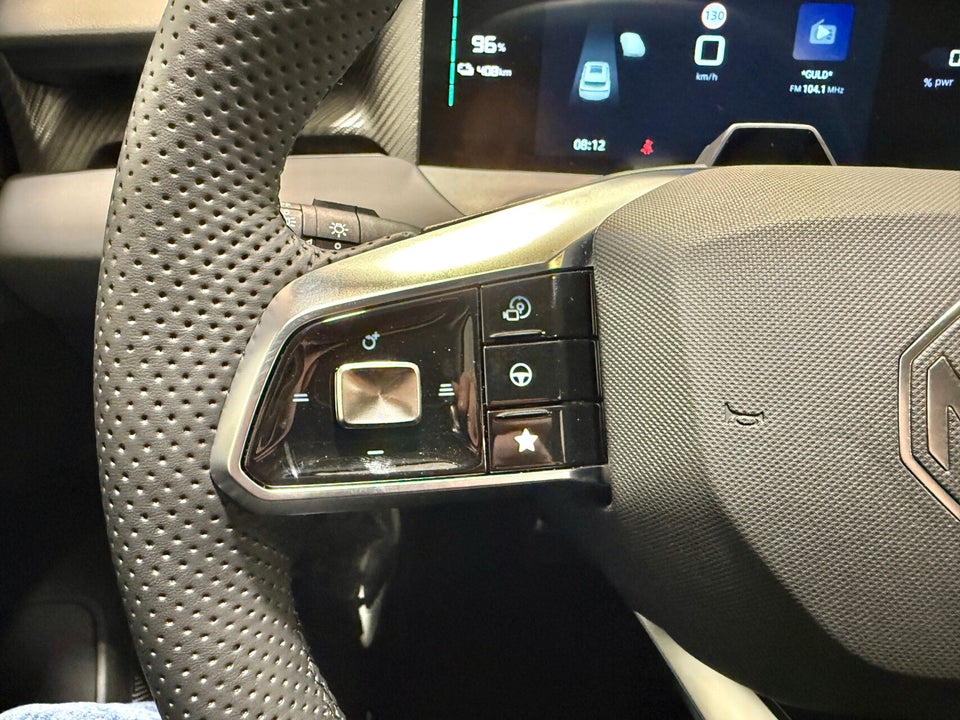 MG MGS5 64 Luxury 5d