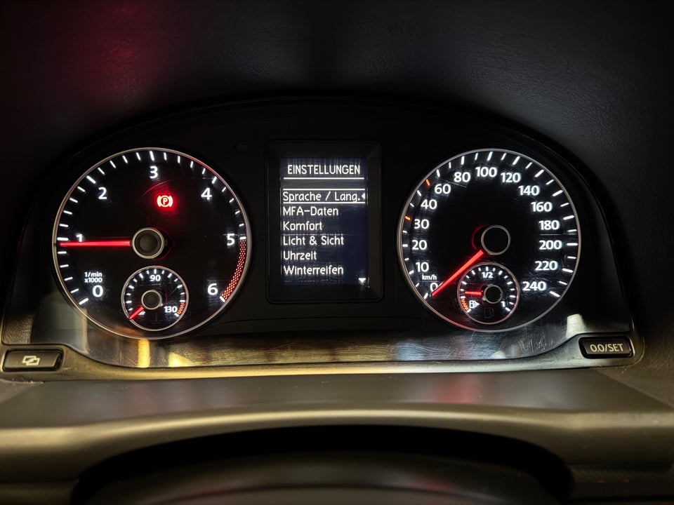 VW Touran 1,6 TDi 105 Match BMT 7prs 5d