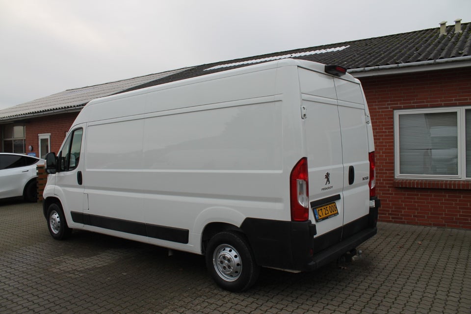 Peugeot Boxer 333 2,2 BlueHDi 140 L3H2 Premium