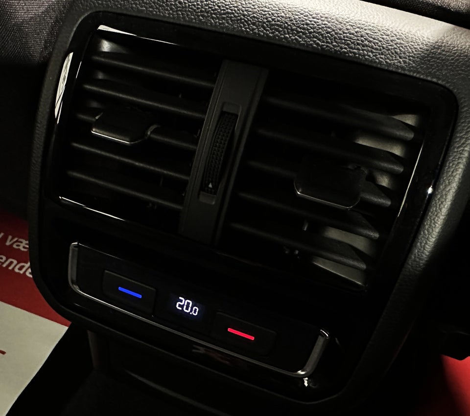 VW Passat 1,6 TDi 120 Business Variant DSG 5d