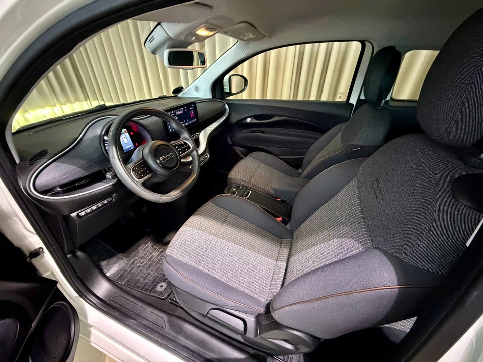 Fiat 500e 42 Icon 3d