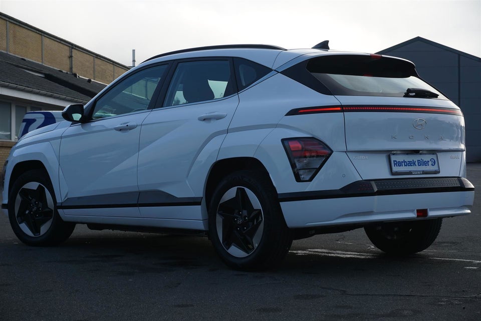 Hyundai Kona 65 EV Essential 5d