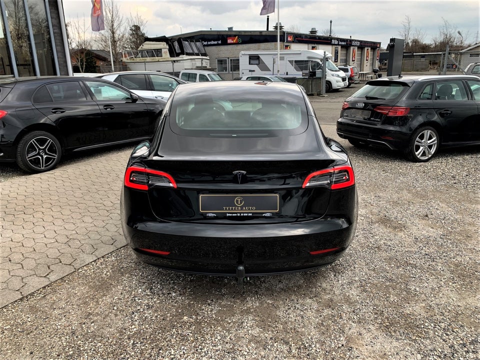 Tesla Model 3 RWD 4d