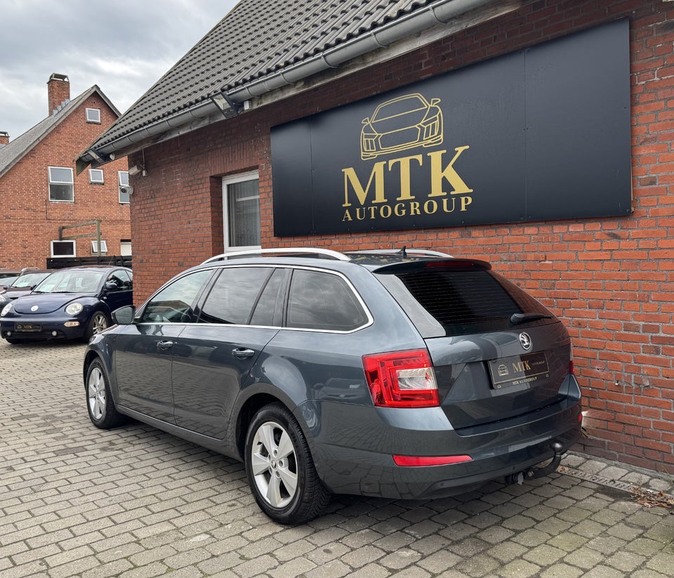 Skoda Octavia 2,0 TDi 150 Style Combi DSG 5d