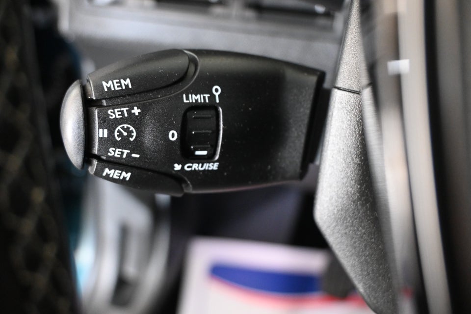 Peugeot 5008 1,2 PureTech 130 Allure 7prs 5d